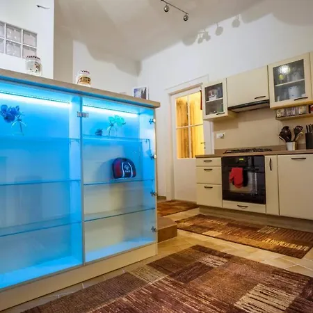Luxury Air-conditioned Family Spitalska Old Town 아파트 *